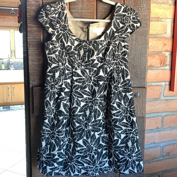 Michael Kors 100% linen cap sleeve mini dress in black and tan size 2P petite - Picture 14 of 15